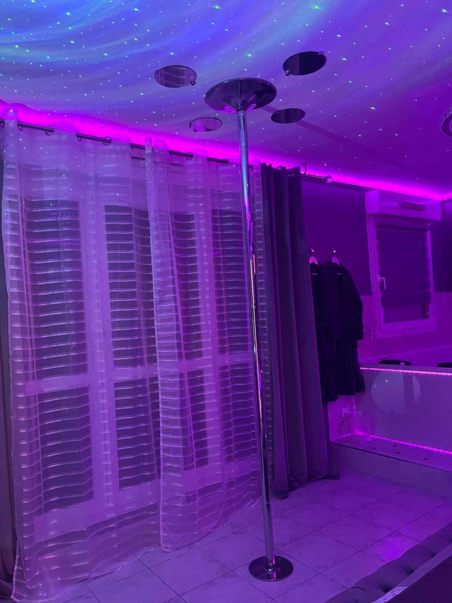 « Le Boudoir D'Elodie » Le Spa Romantique Saint-Leonard  Bagian luar foto
