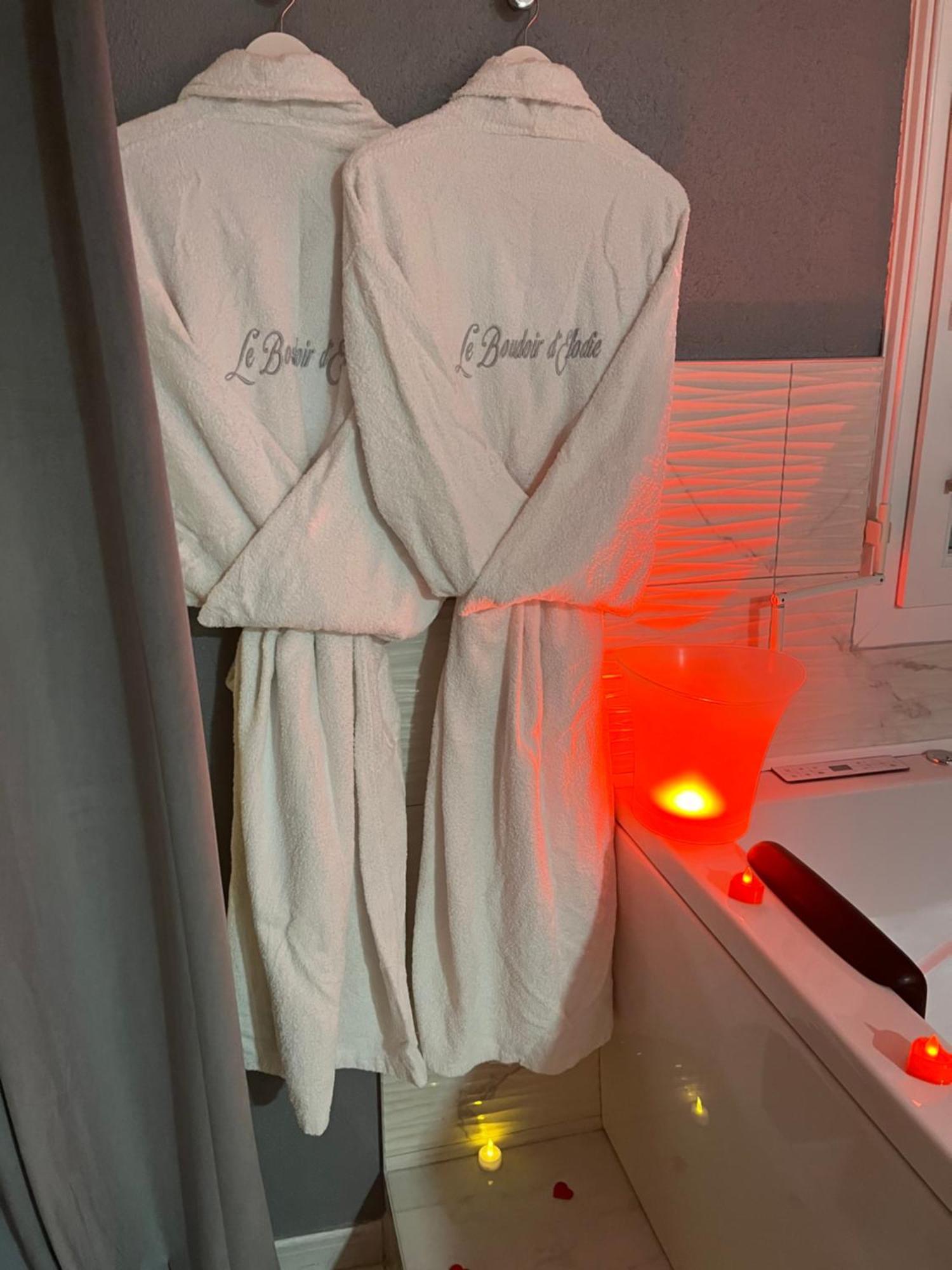 « Le Boudoir D'Elodie » Le Spa Romantique Saint-Leonard  Bagian luar foto